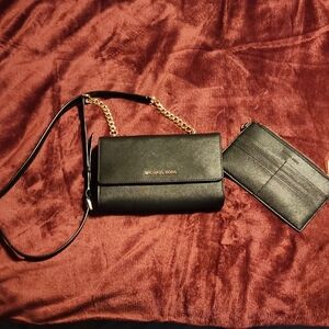 Michael Kors Black Crossbody Bag Sleek Design
